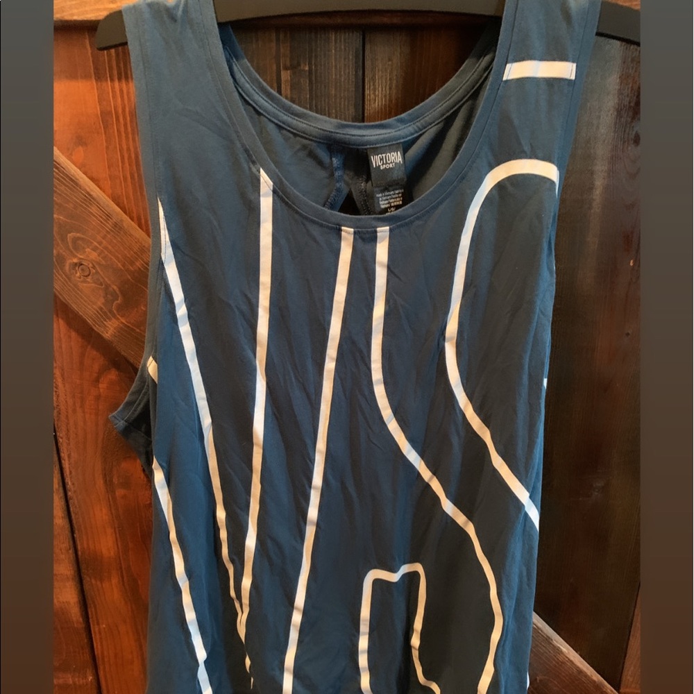Victoria Sport tank top